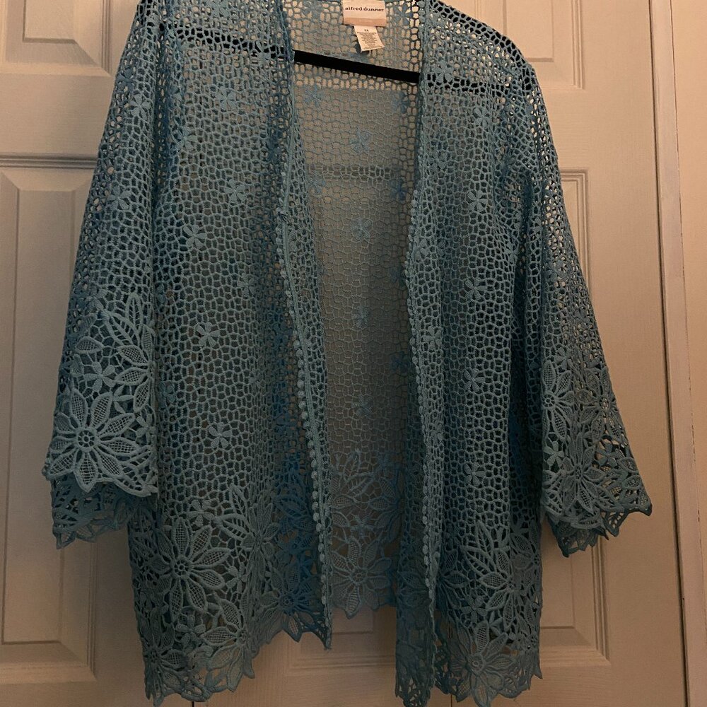 2x, lacy cardigan